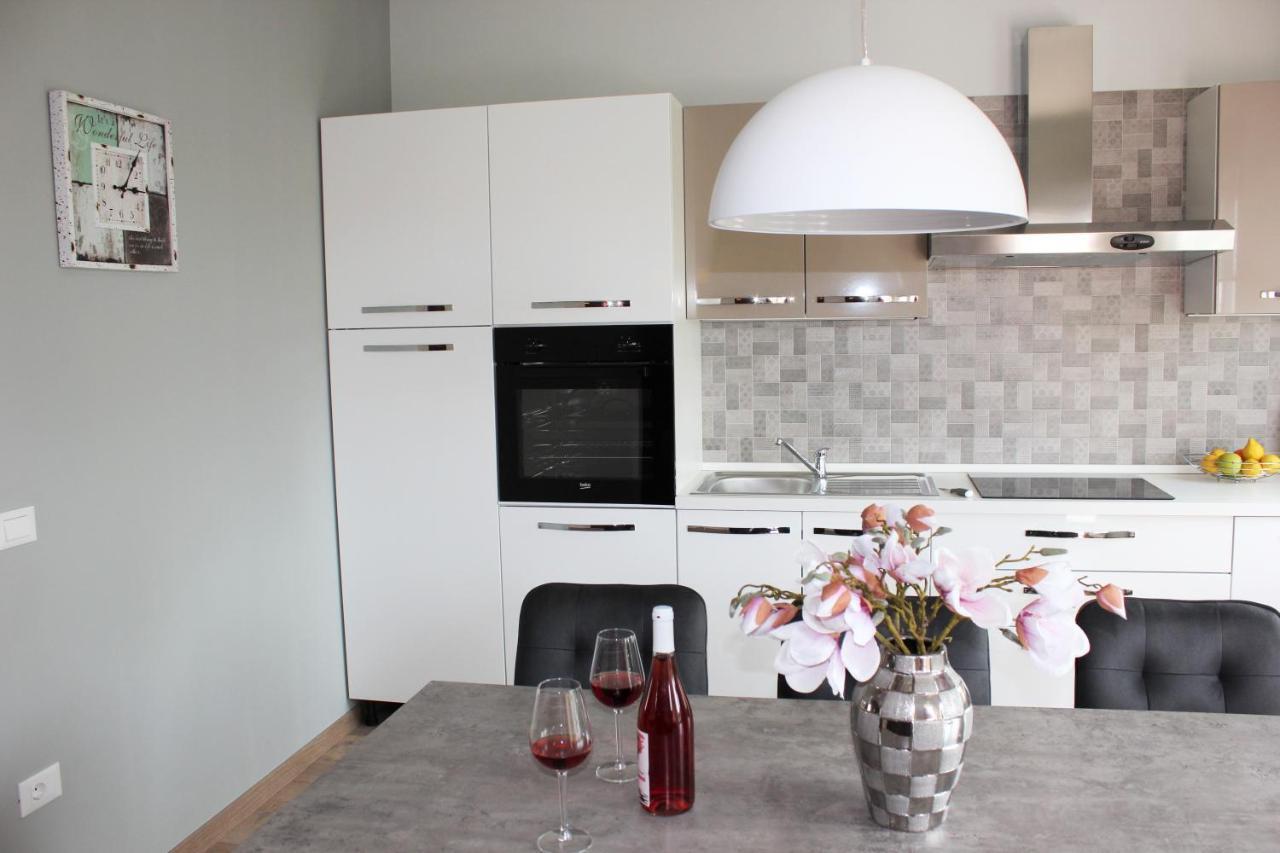 Apartmani Zuzic Porec Exterior photo